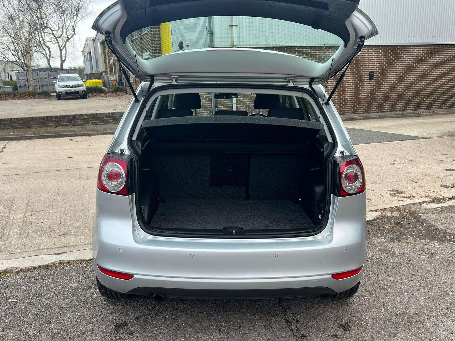 Used Volkswagen Golf Plus 2010 for sale - 77813682: Photo 17