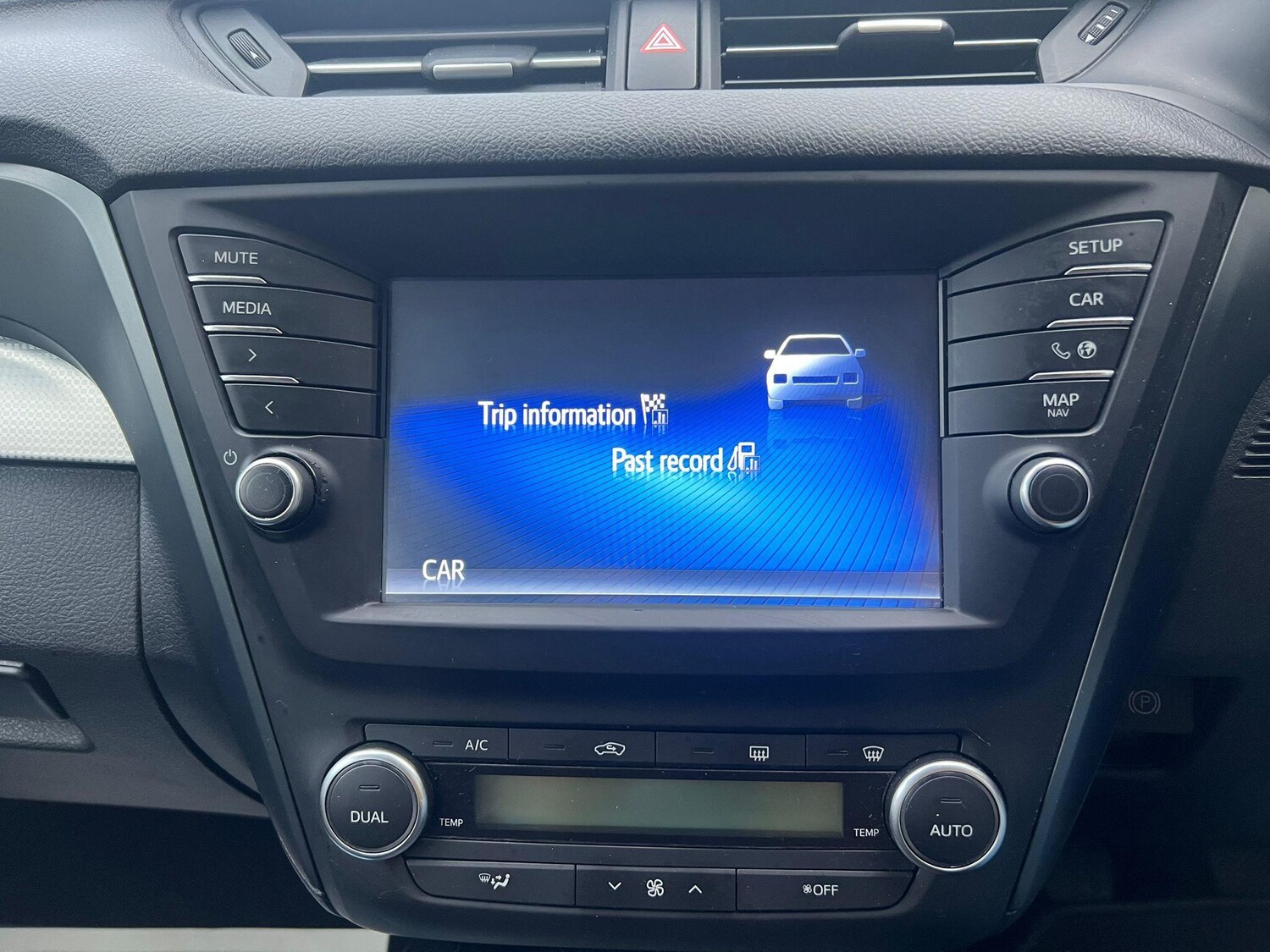 Used Toyota Avensis 2018 for sale - 77813674: Photo 18