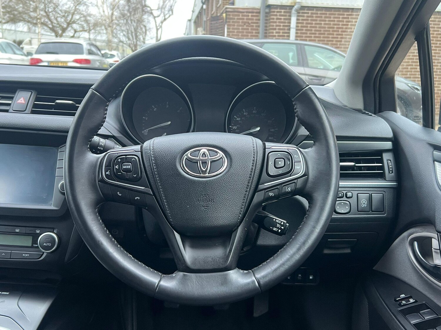 Used Toyota Avensis 2018 for sale - 77813674: Photo 25