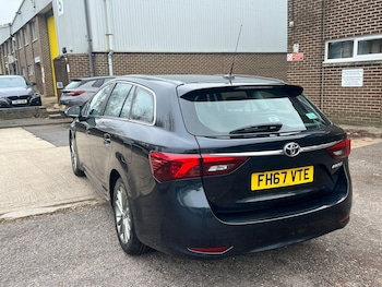 Used Toyota Avensis 2018 for sale - 77813674: Photo