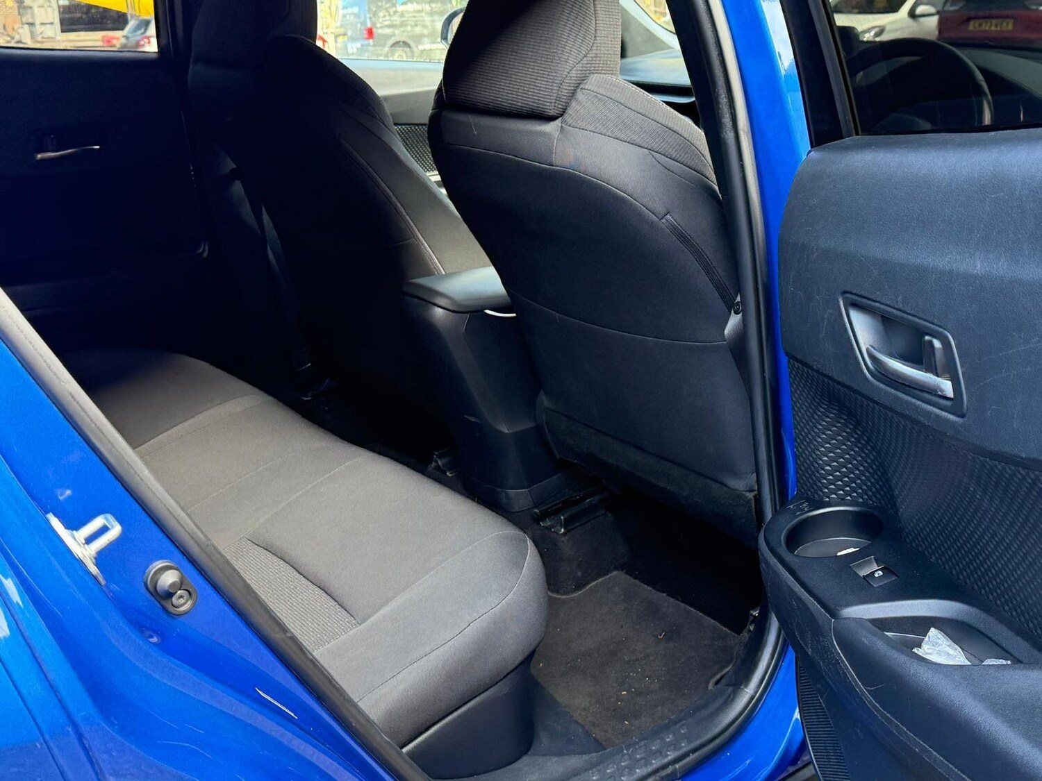 Used Toyota C-HR 2017 for sale - 77813672: Photo 13