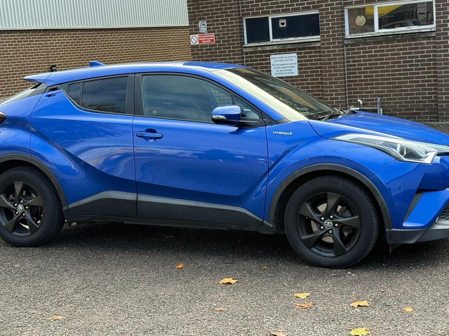 Used Toyota C-HR 2017 for sale - 77813672: Photo 16