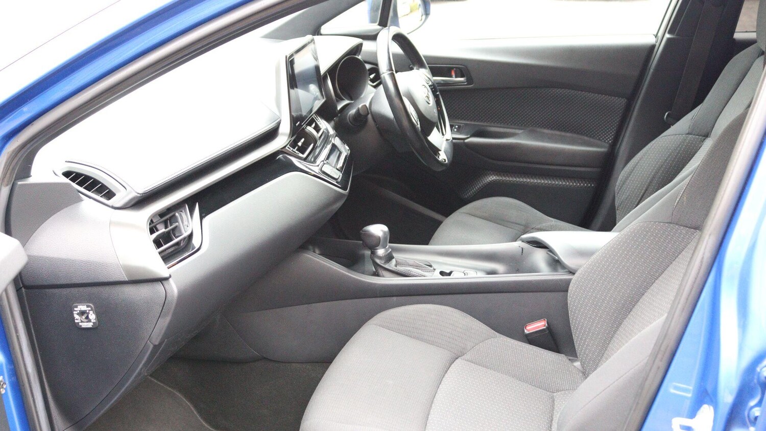 Used Toyota C-HR 2017 for sale - 77813672: Photo 23