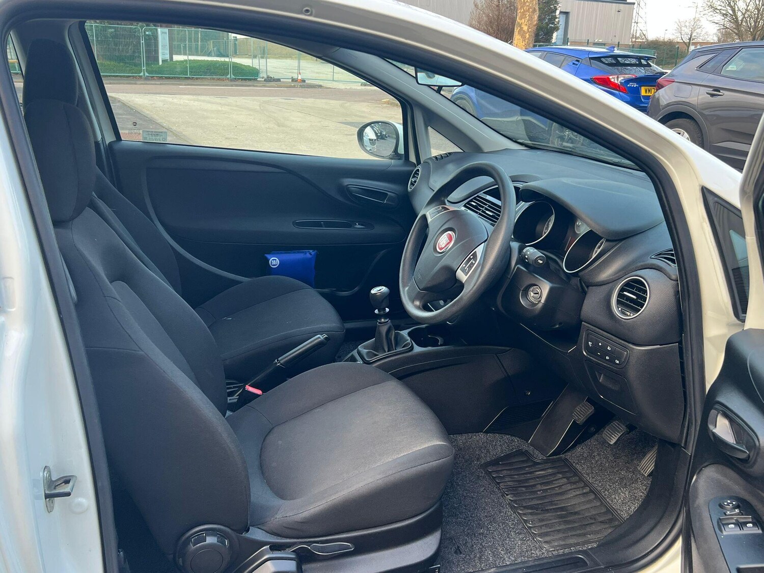 Used Fiat Punto 2015 for sale - 77813669: Photo 11