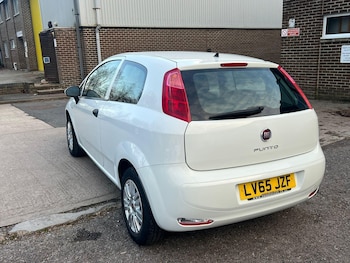 Used Fiat Punto 2015 for sale - 77813669: Photo