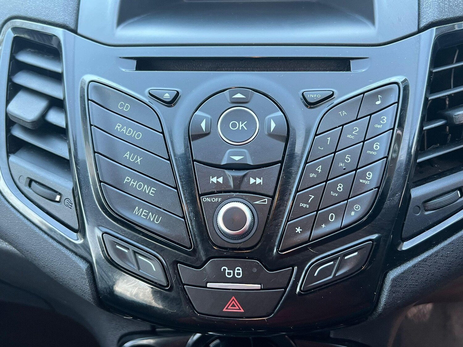 Used Ford Fiesta 2016 for sale - 77813671: Photo 16