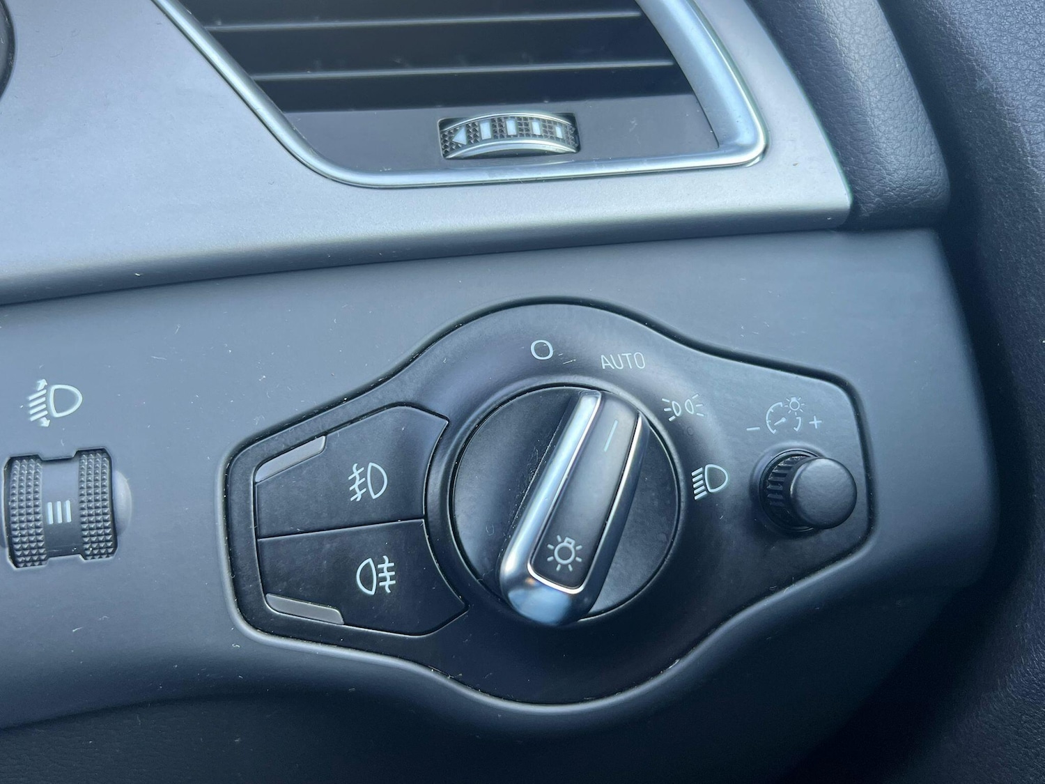 Used Audi A4 2013 for sale - 77813678: Photo 14