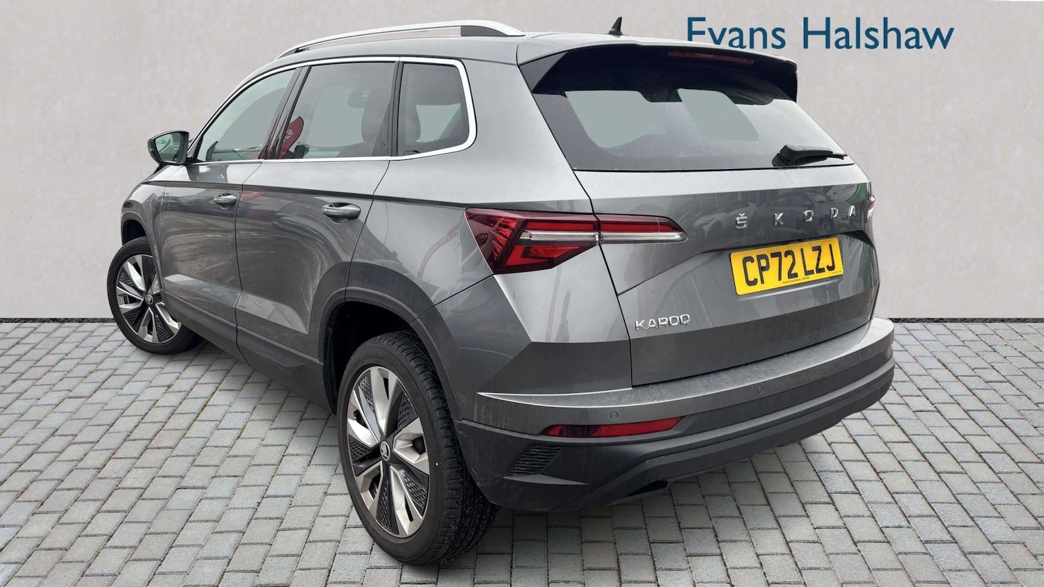 Used Skoda Karoq for sale - 77857260: Photo 2