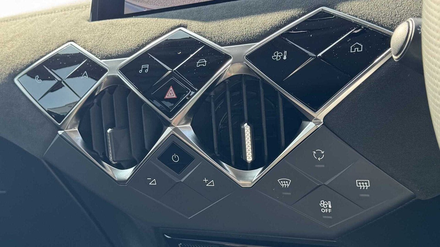 Used DS Automobiles DS 3 2025 for sale - 77859088: Photo 21