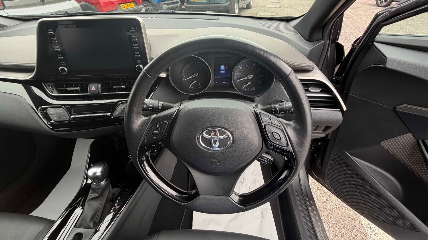 Used Toyota C-HR for sale - 77861152: Photo 11