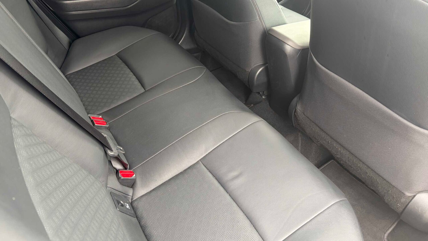 Used Toyota C-HR for sale - 77861152: Photo 15