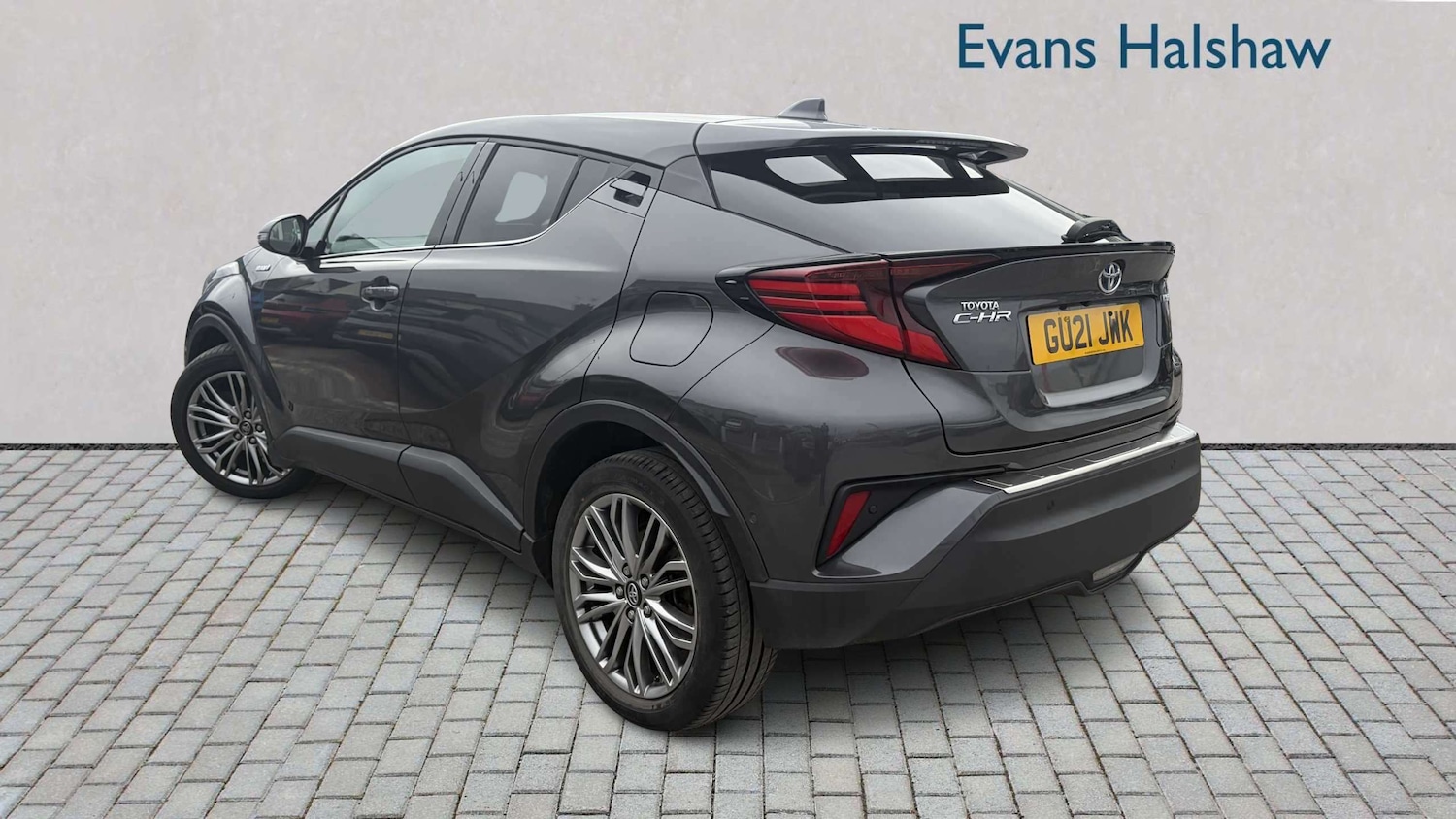 Used Toyota C-HR for sale - 77861152: Photo 2