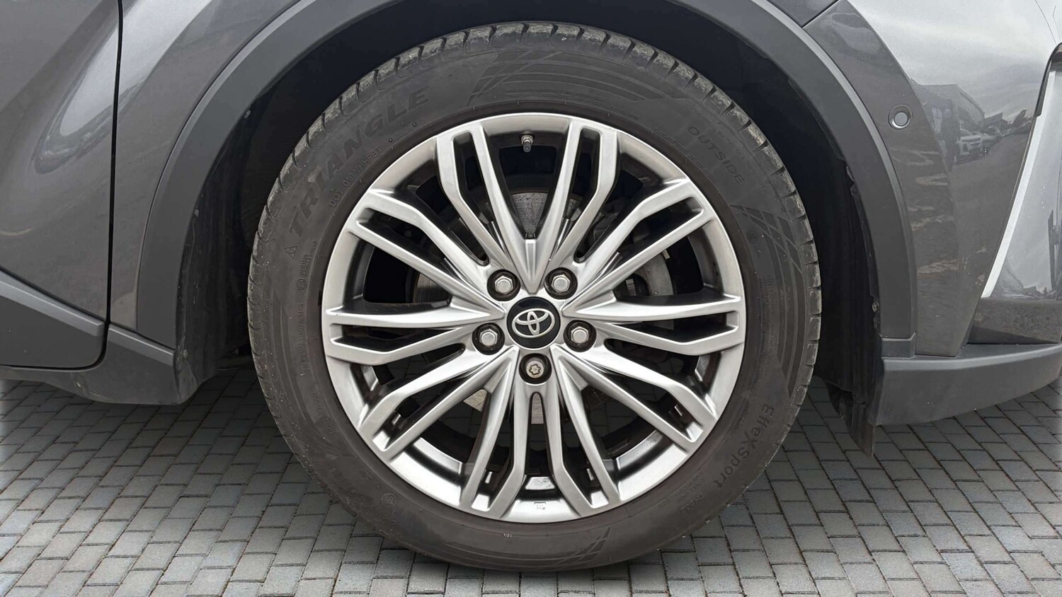 Used Toyota C-HR for sale - 77861152: Photo 7