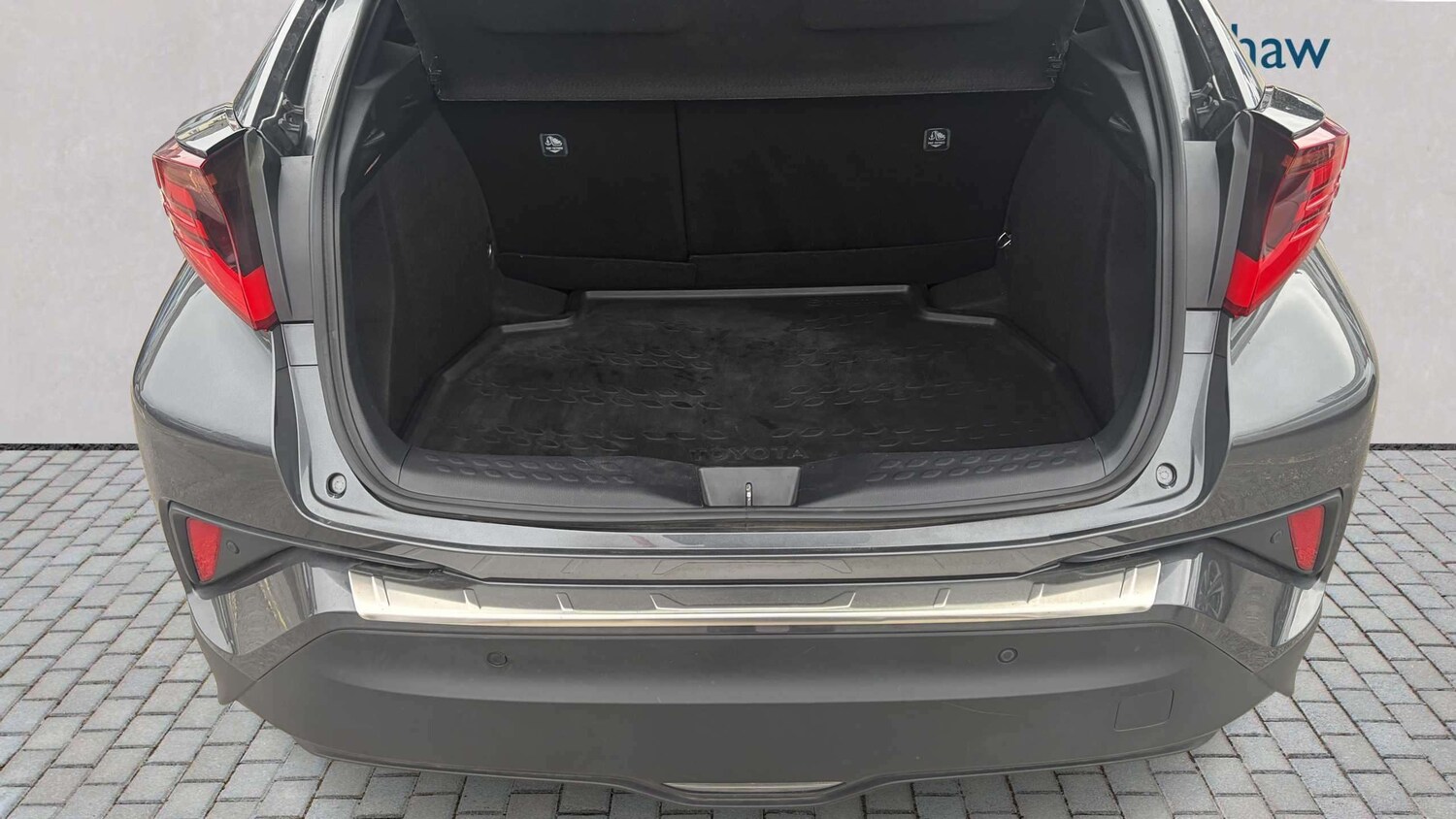 Used Toyota C-HR for sale - 77861152: Photo 8