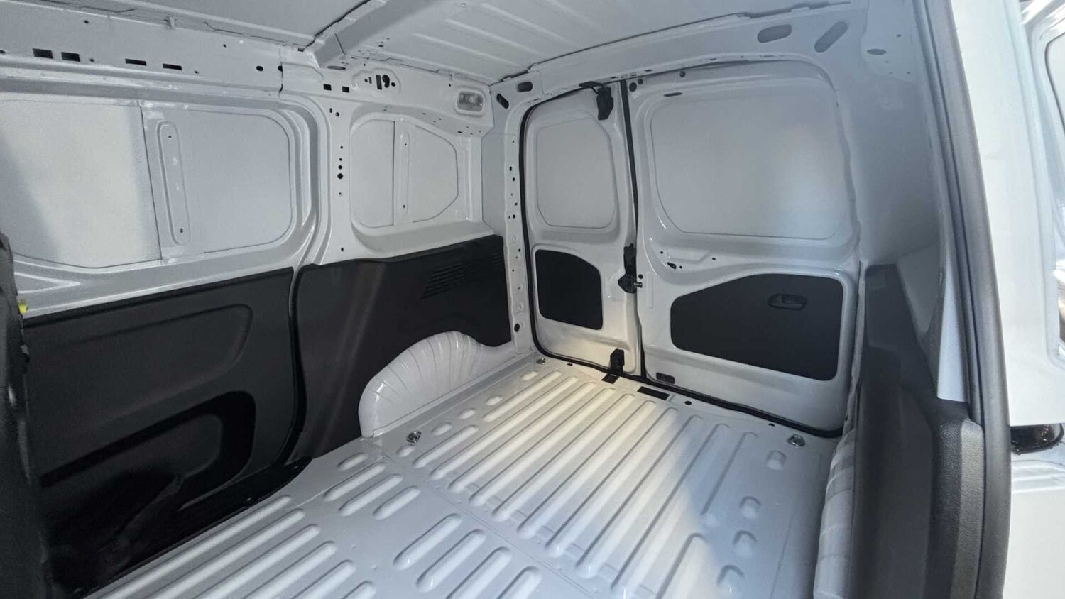 Used Vauxhall Combo 2025 for sale - 77856651: Photo 18