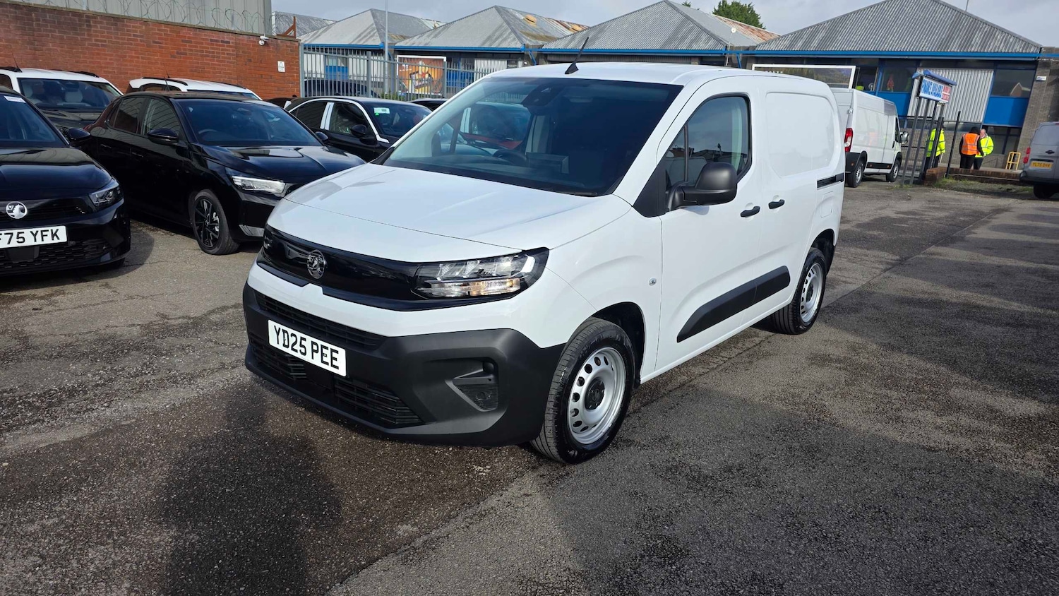 Used Vauxhall Combo 2025 for sale - 77856651: Photo 2