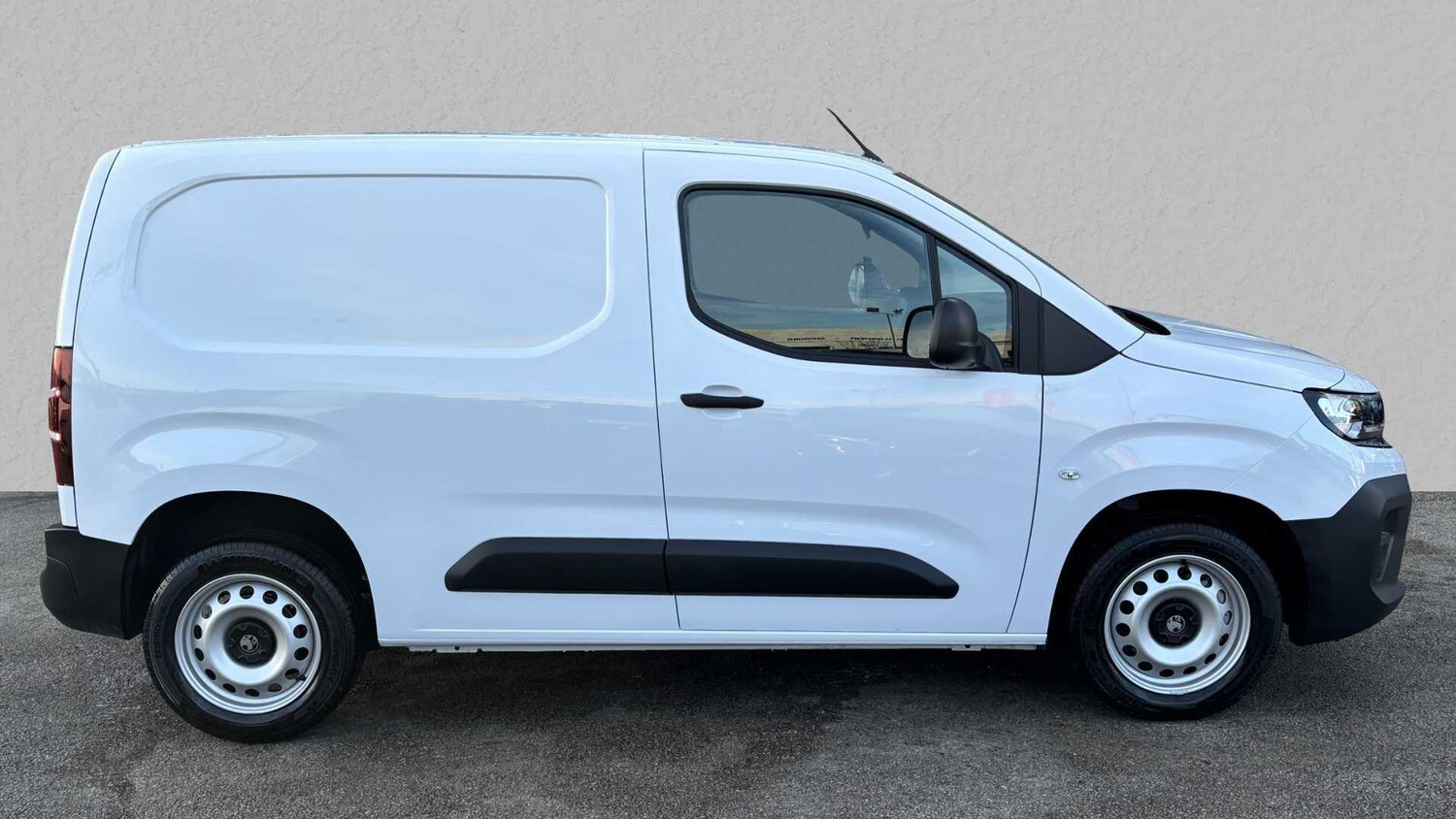 Used Vauxhall Combo 2025 for sale - 77856651: Photo 4