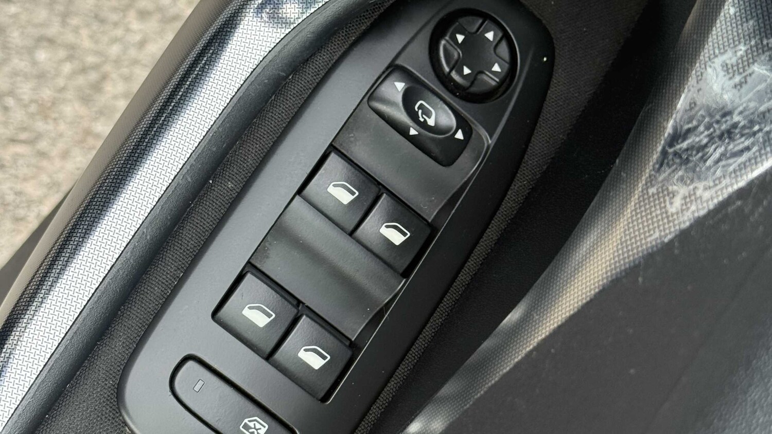 Used Peugeot 2008 2017 for sale - 77996072: Photo 15