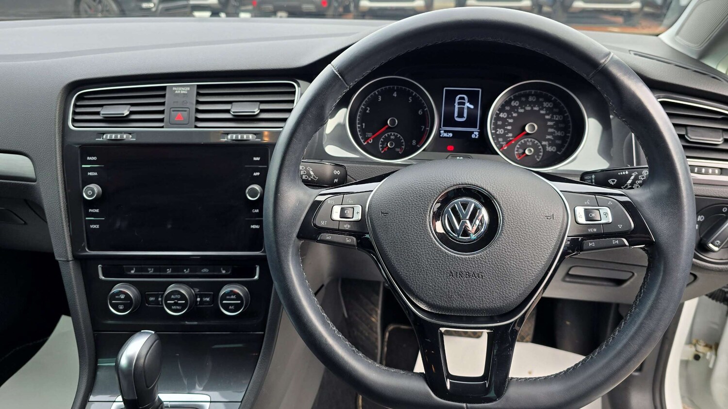Used Volkswagen Golf 2019 for sale - 77859226: Photo 10