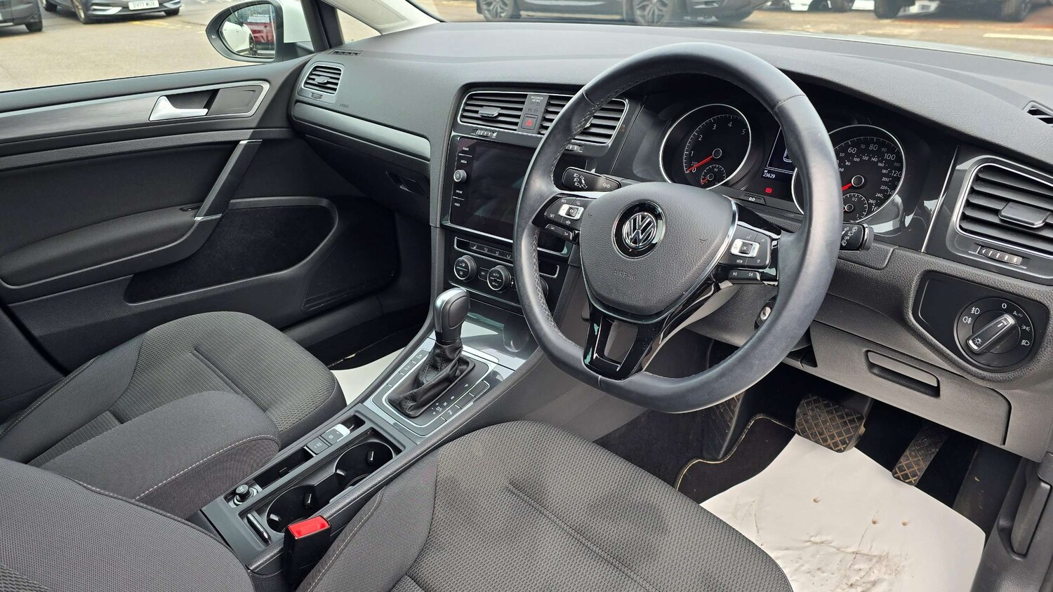Used Volkswagen Golf 2019 for sale - 77859226: Photo 9