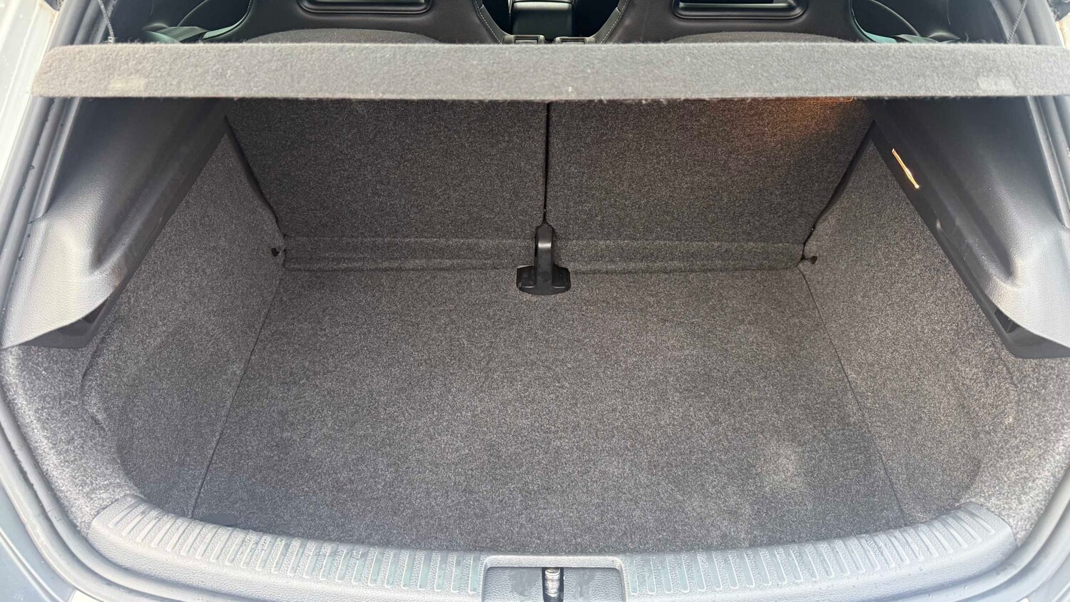 Used Volkswagen Scirocco for sale - 77857164: Photo 13