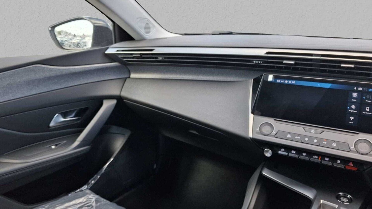 Used Peugeot 308 for sale - 77858064: Photo 28