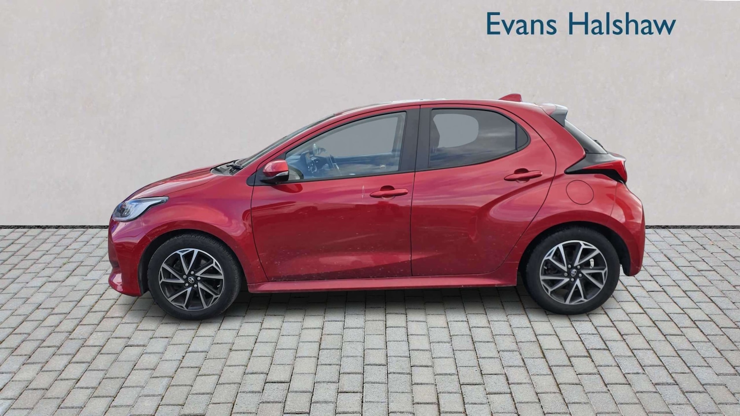 Used Toyota Yaris 2023 for sale - 78173558: Photo 2