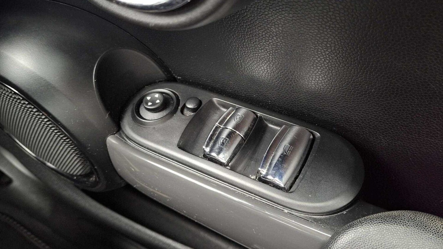 Used MINI Convertible for sale - 77860053: Photo 30