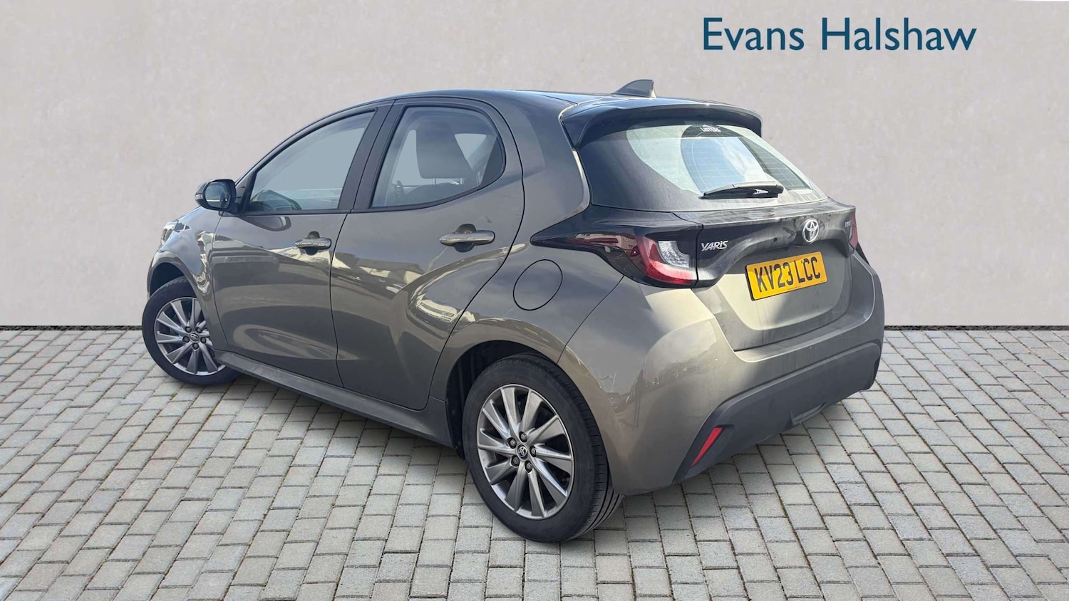 Used Toyota Yaris 2023 for sale - 78090128: Photo 3