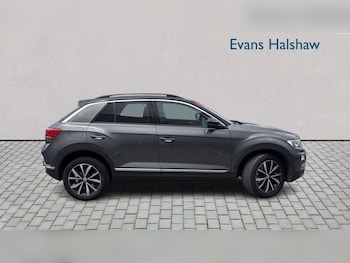 Used Volkswagen T-Roc 2018 for sale - 78577099: Photo