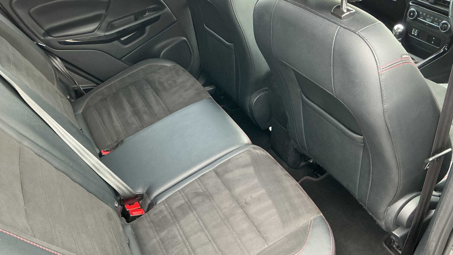 Used Ford Ecosport 2018 for sale - 77858082: Photo 16