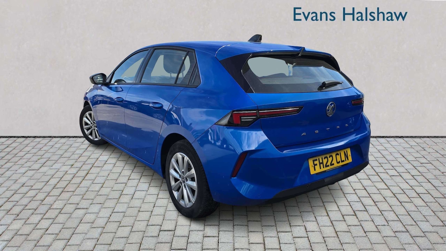 Used Vauxhall Astra for sale - 77860900: Photo 3