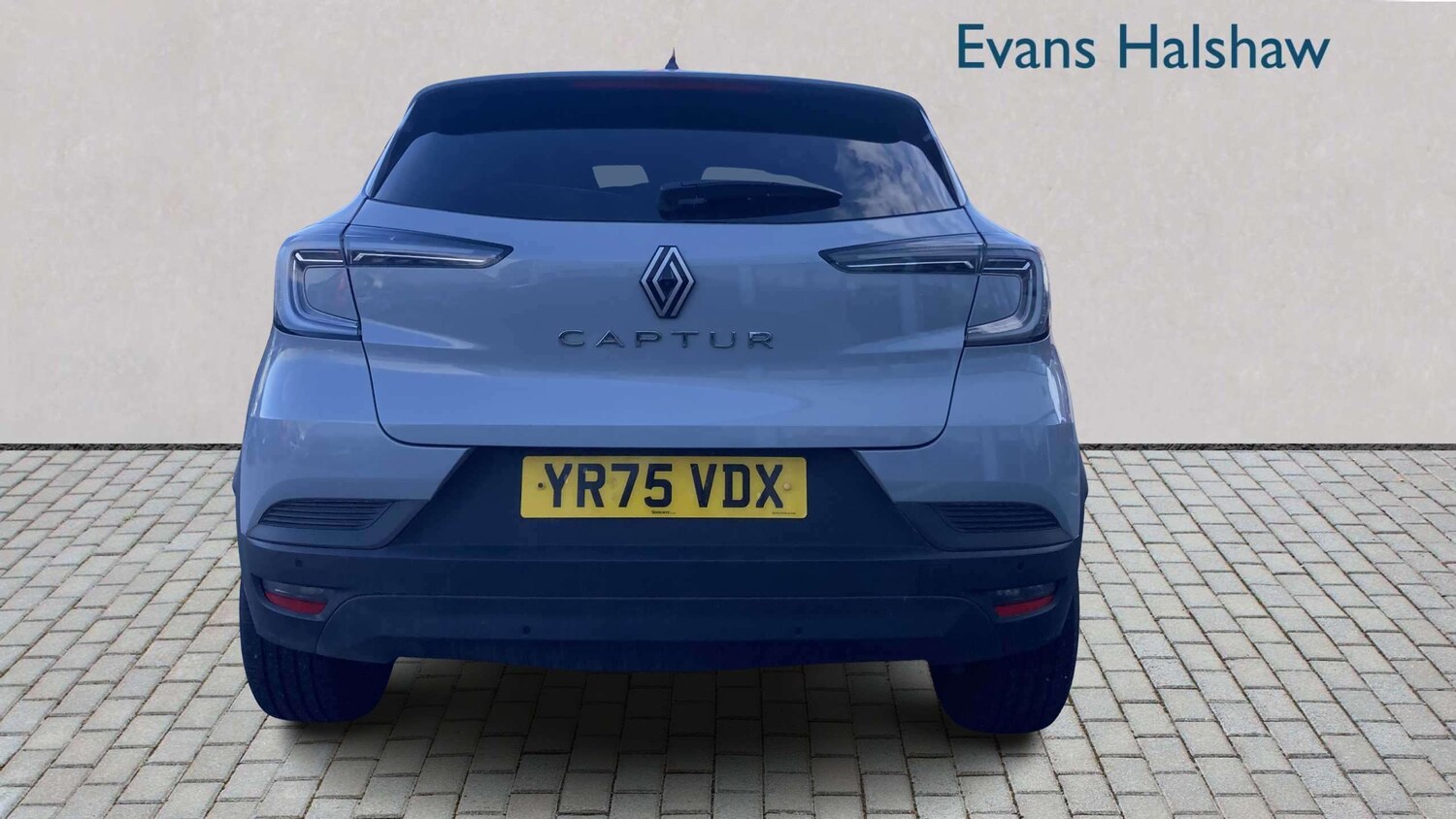 Used Renault Captur for sale - 77862440: Photo 6