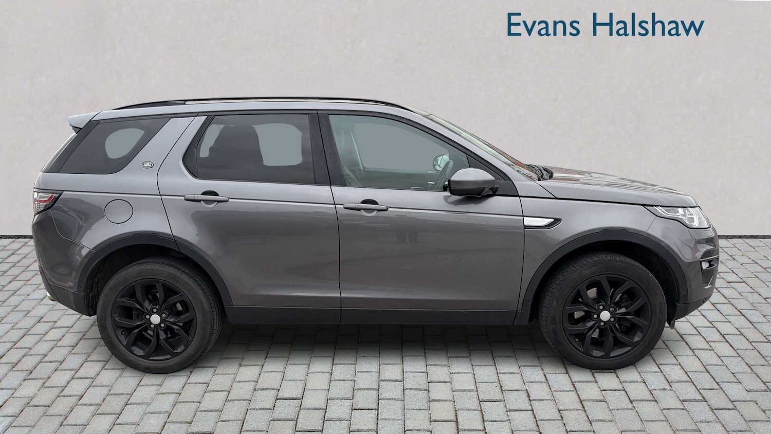 Used Land Rover Discovery Sport 2016 for sale - 78024317: Photo 4