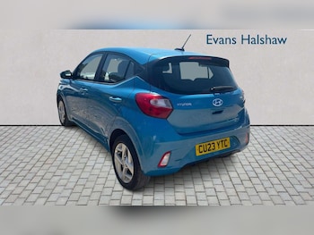 Used Hyundai i10 2023 for sale - 79109311: Photo