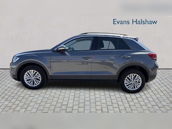 Used Volkswagen T-Roc 2023 for sale - 79109401: Photo