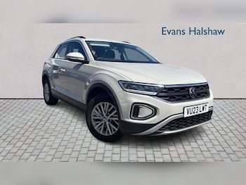Used Volkswagen T-Roc 2023 for sale - 79172233: Photo