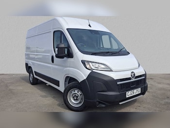 Vauxhall Movano feature image