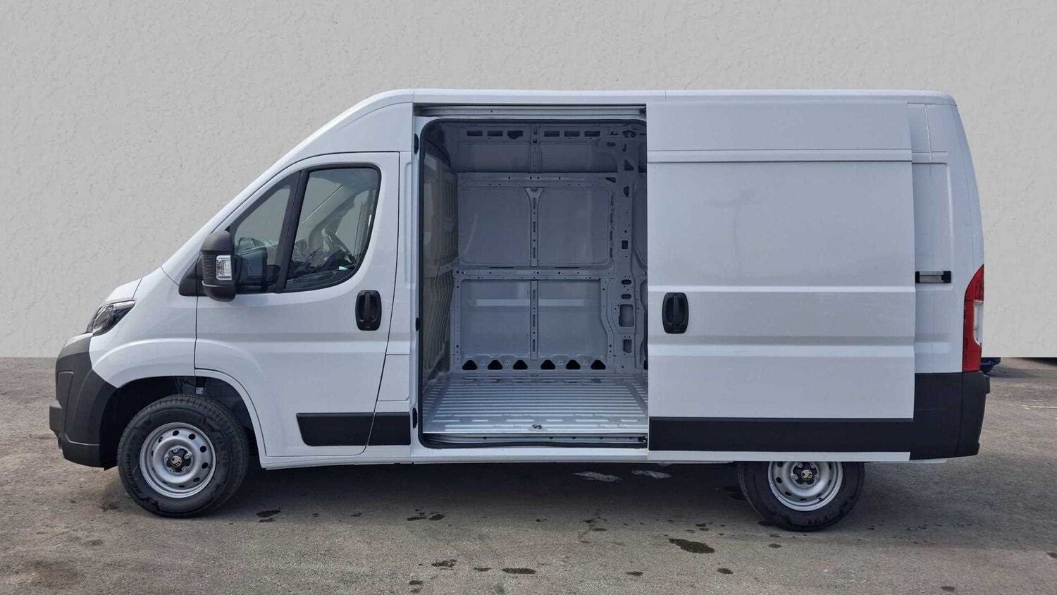 Used Vauxhall Movano 2025 for sale - 77859218: Photo 4