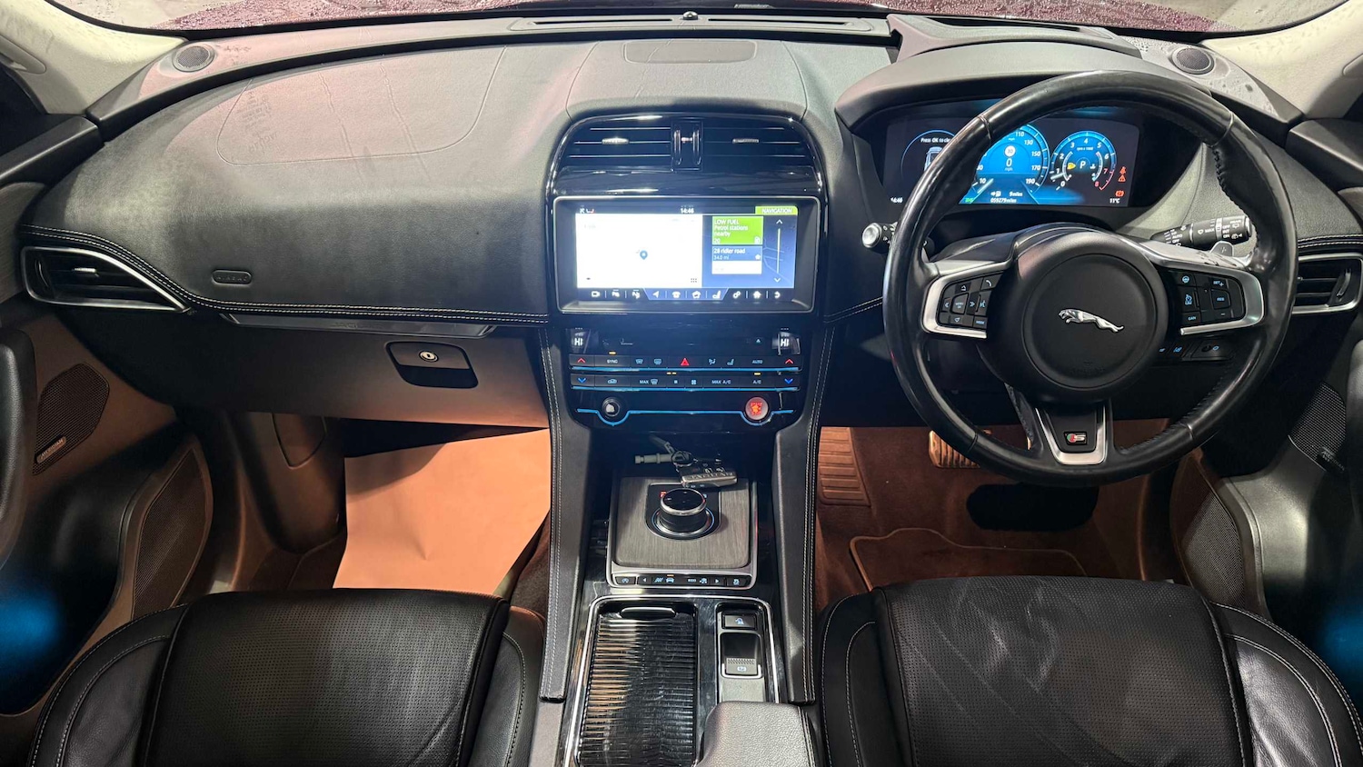 Used Jaguar F-Pace 2016 for sale - 78173463: Photo 2