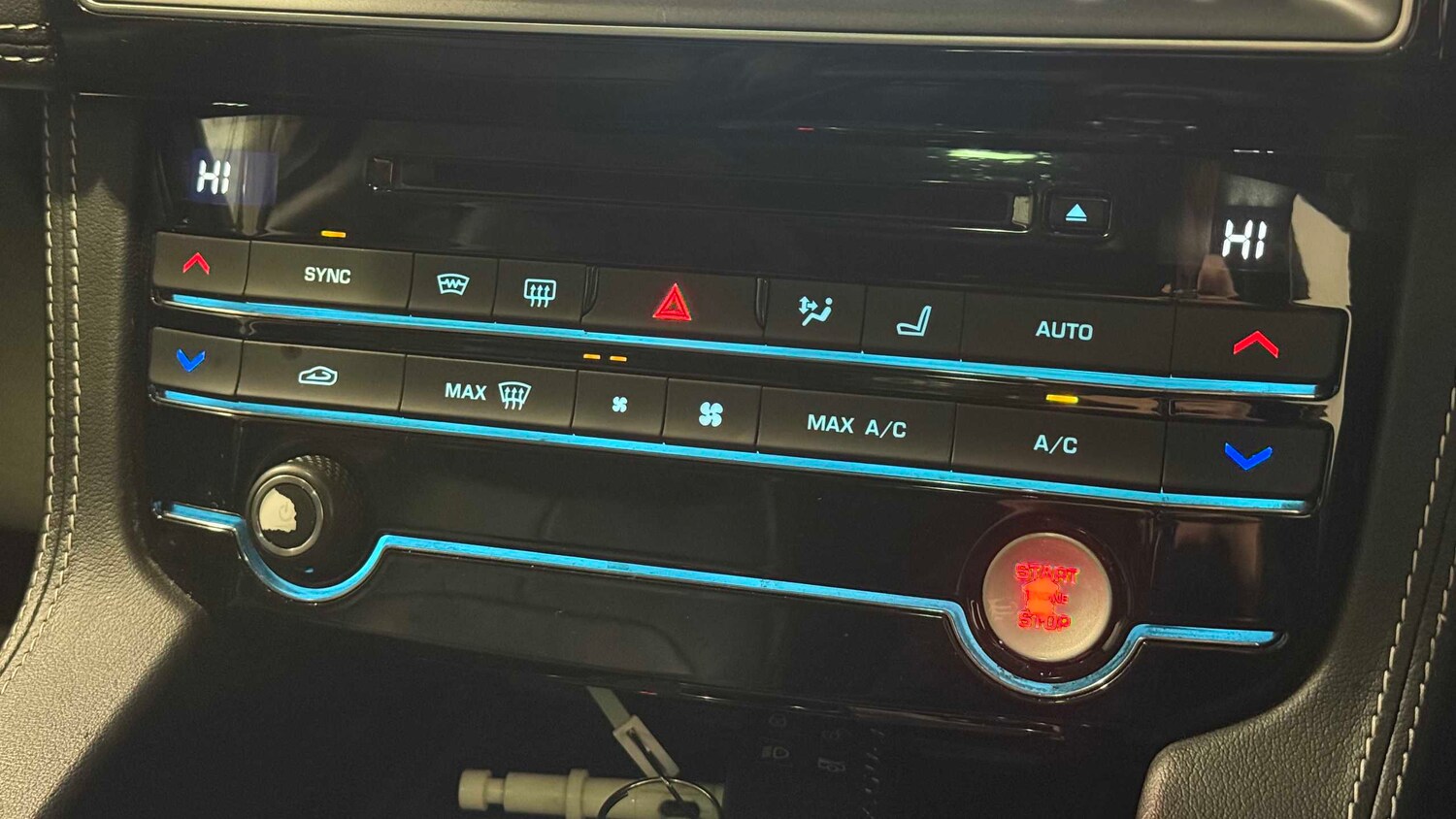 Used Jaguar F-Pace 2016 for sale - 78173463: Photo 34