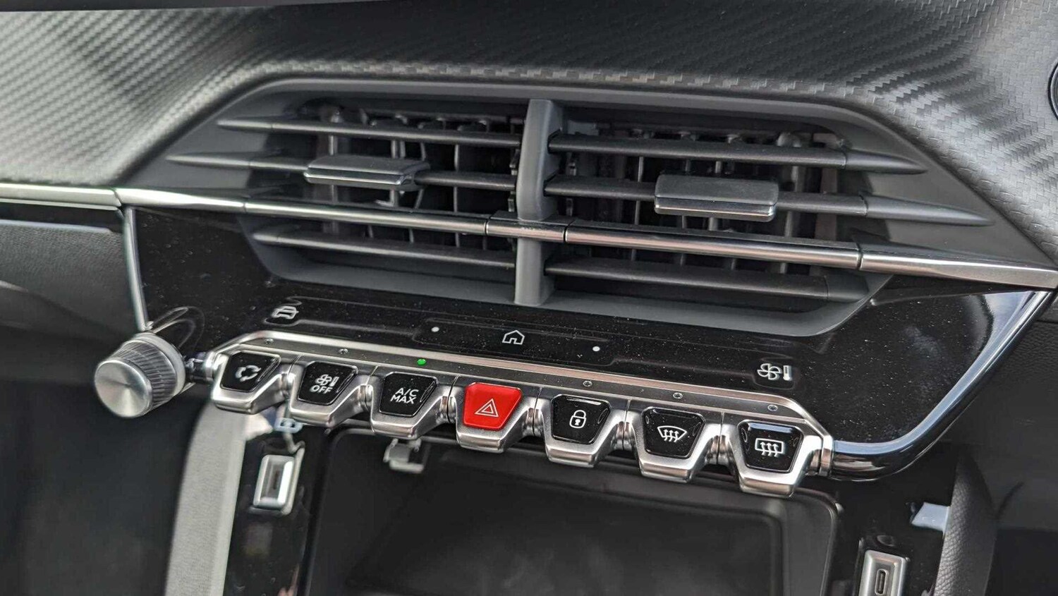 Used Peugeot 208 for sale - 77860335: Photo 24