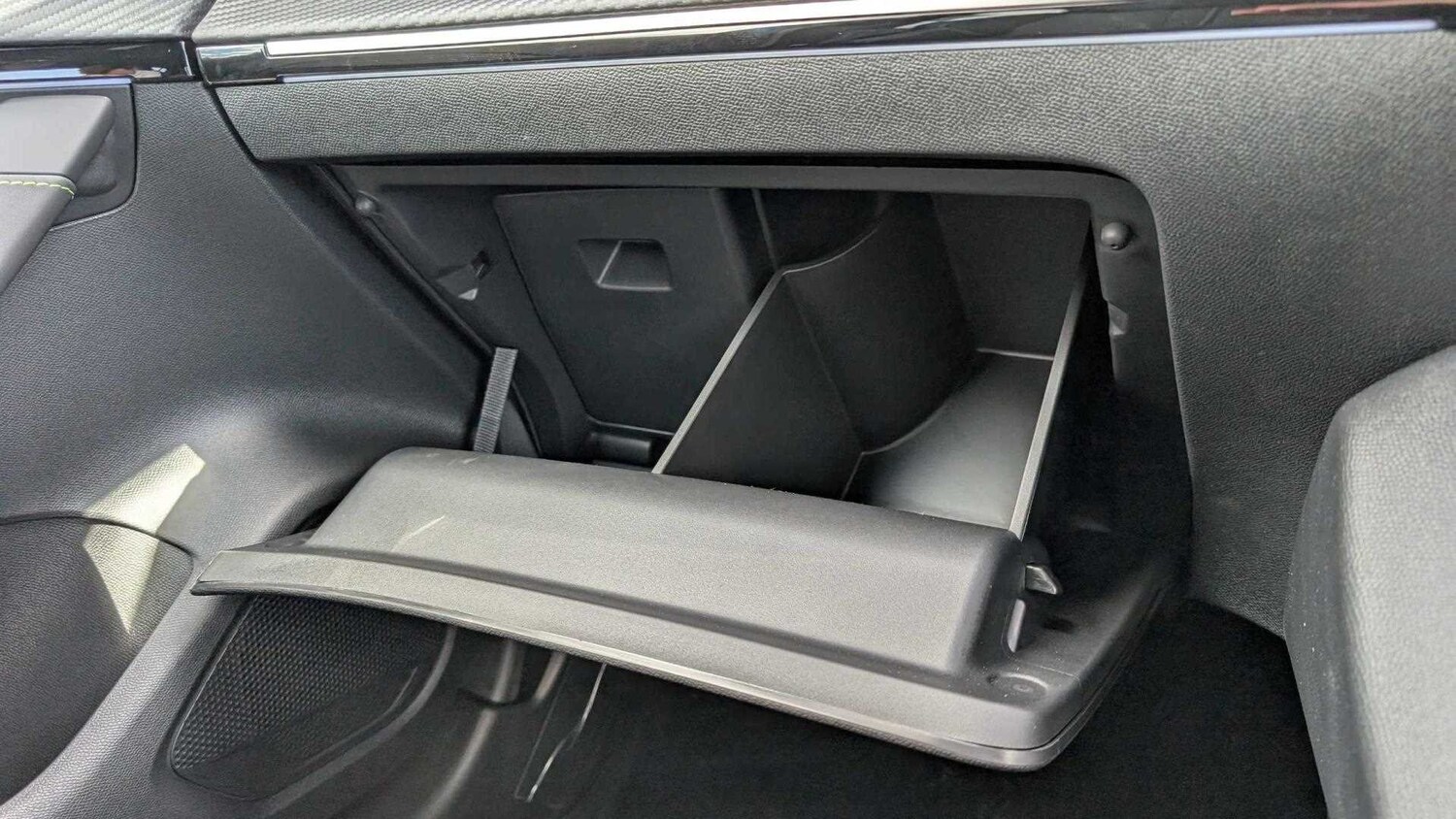 Used Peugeot 208 for sale - 77860335: Photo 29