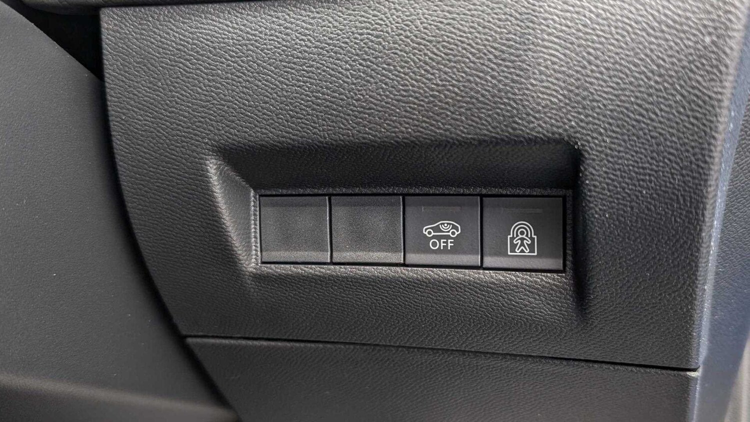 Used Peugeot 208 for sale - 77860335: Photo 34