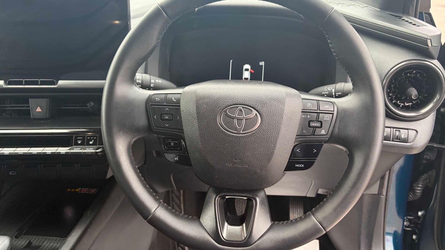 Used Toyota C-HR for sale - 77860483: Photo 11
