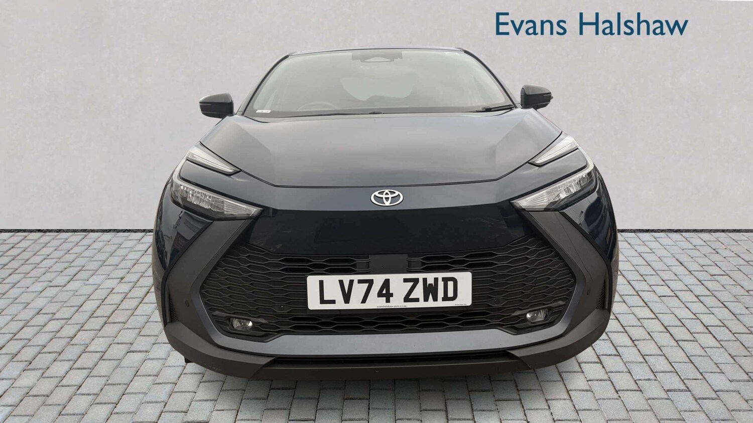 Used Toyota C-HR for sale - 77860483: Photo 4
