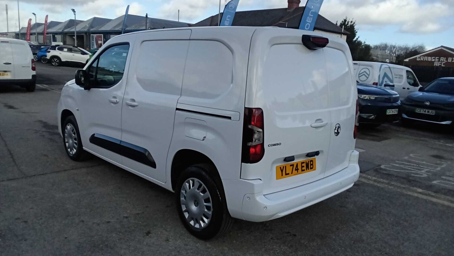 Used Vauxhall Combo 2025 for sale - 77859367: Photo 4
