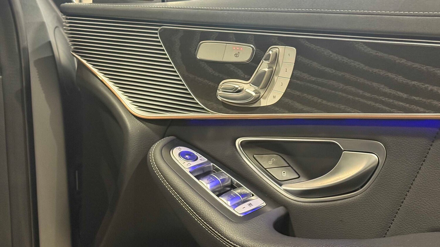 Used Mercedes-Benz EQC for sale - 77857720: Photo 25