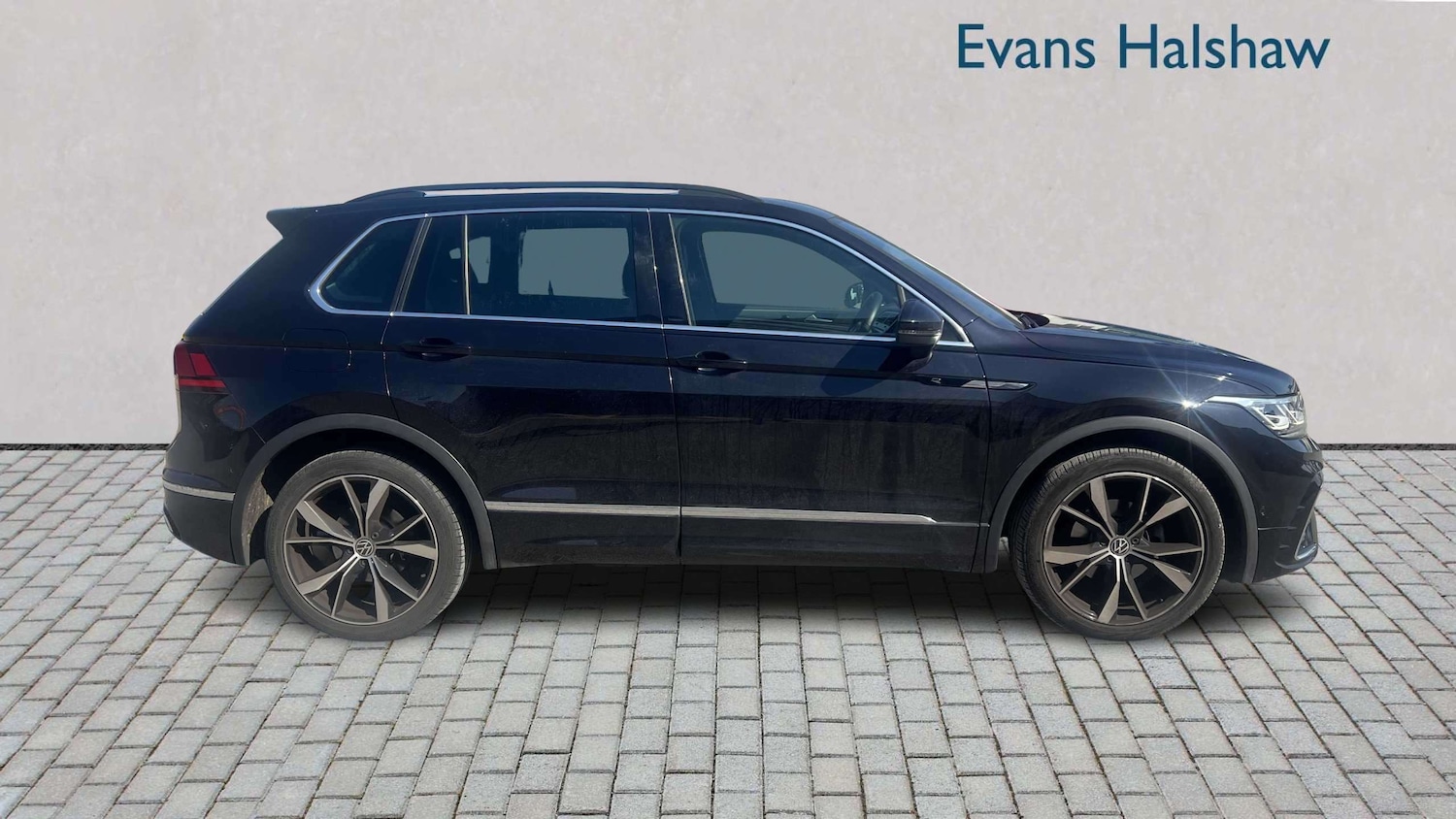 Used Volkswagen Tiguan 2020 for sale - 77972817: Photo 3