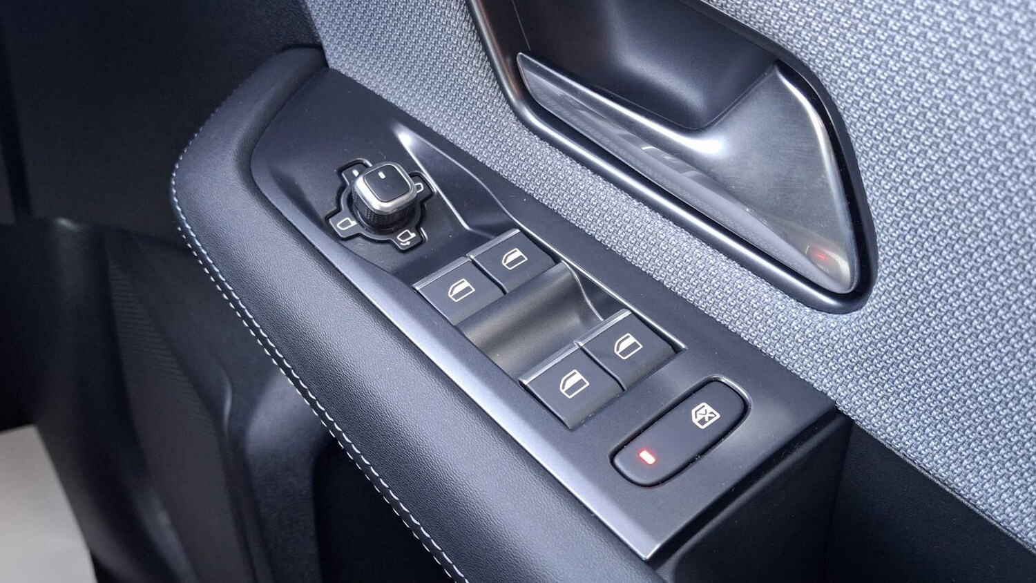 Used Vauxhall Grandland for sale - 77860540: Photo 32